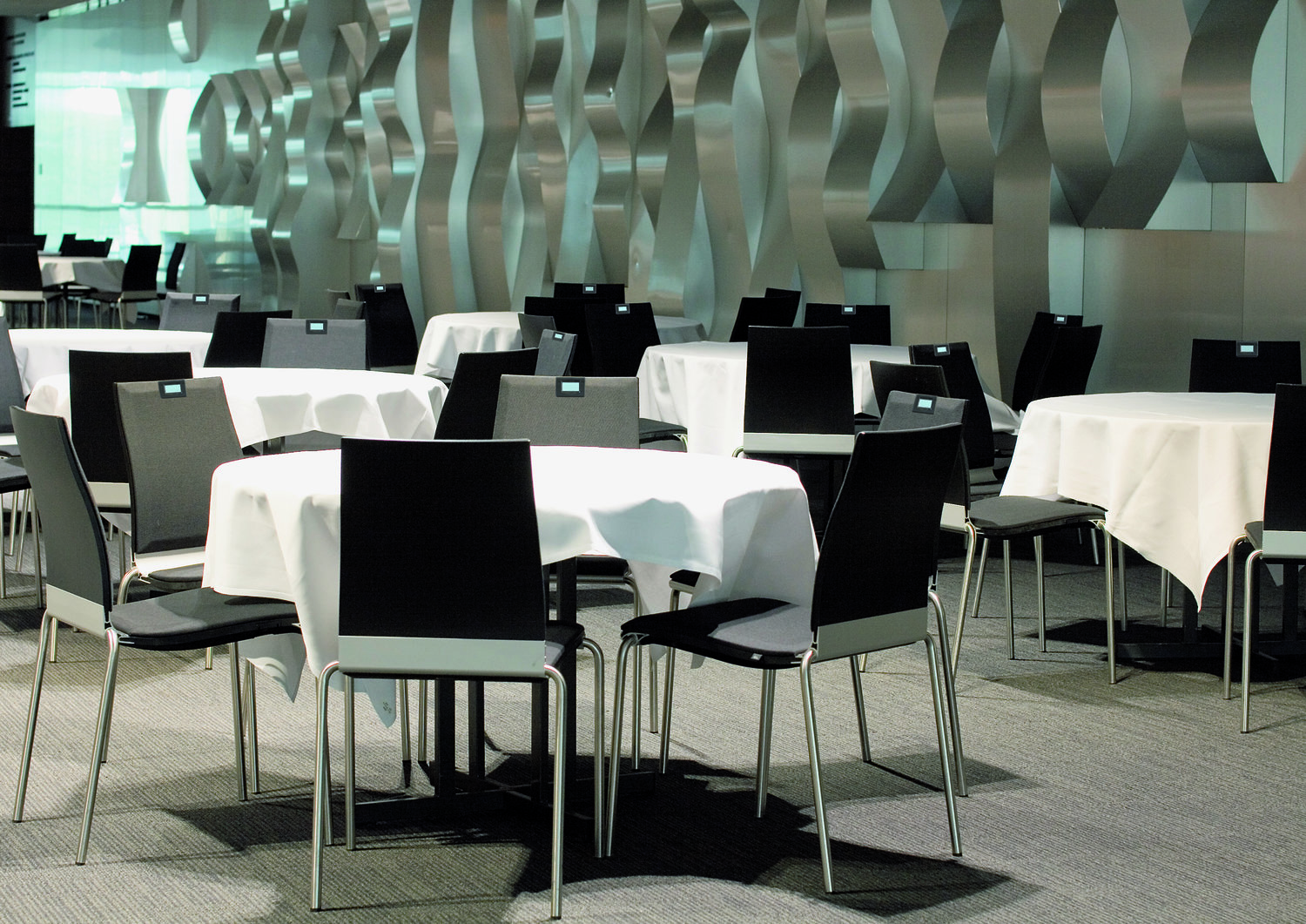 6.Stresemann-auditorium_chair